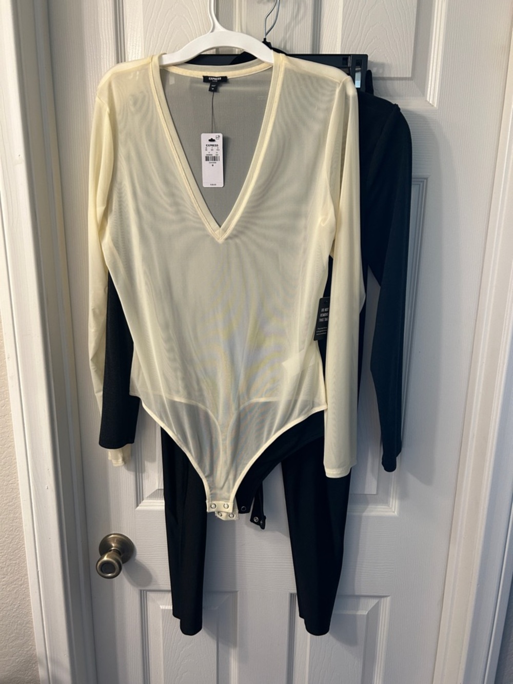 Express Sheer V-Neck Long Sleeve Bodysuit in Cream / Dark Gray / Leggings size M